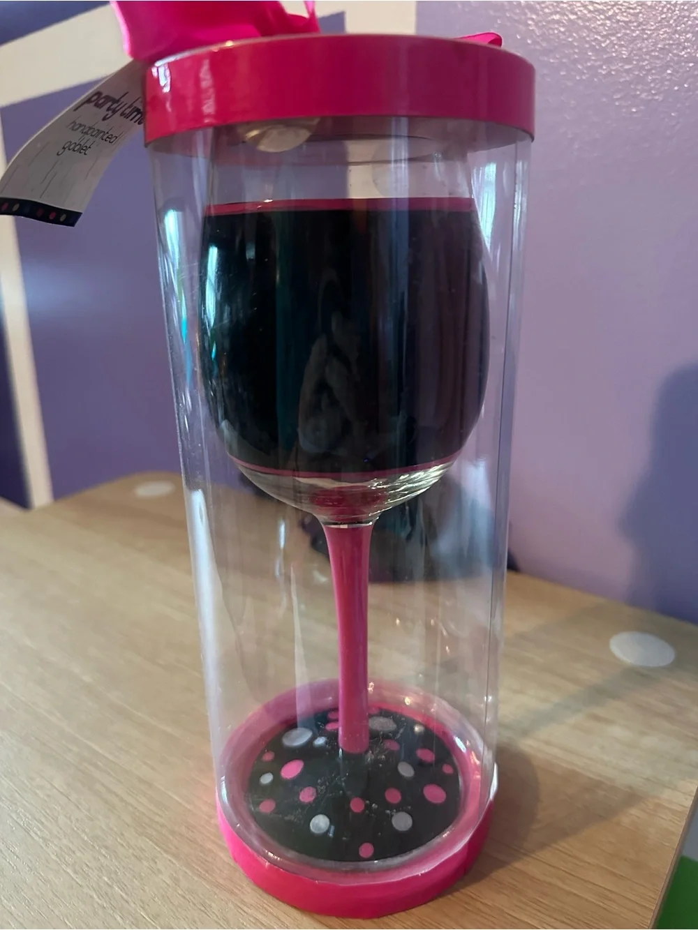 Monogrammed Rhinestone 'H' Wine Glass  new in box- Hot Pink & Black